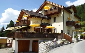 Hotel Ladina